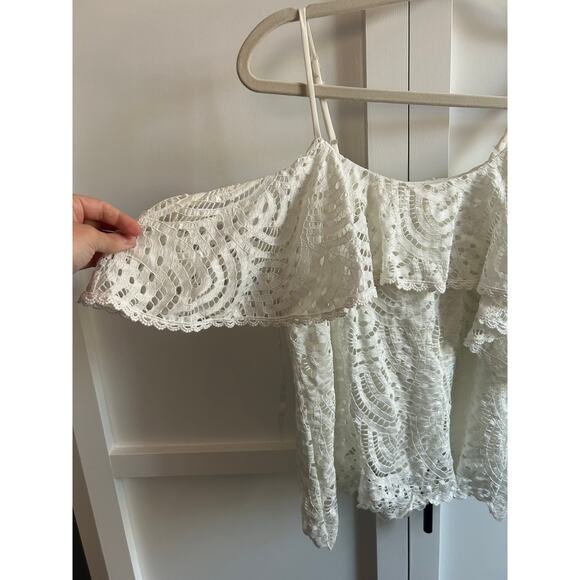 Everly White Lace Cold Shoulder Top Small - Picture 5 of 5